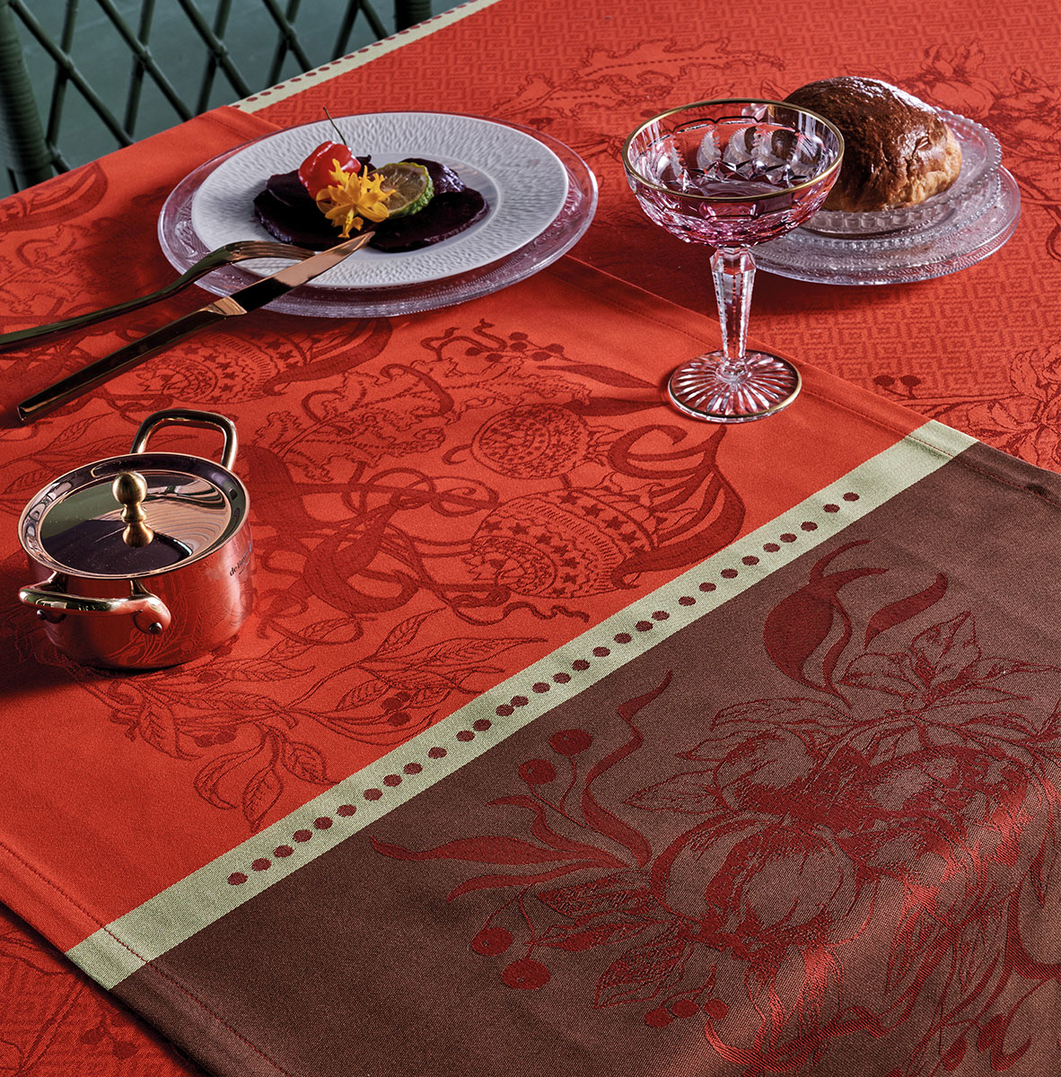 CHEMIN-DE-TABLE_NOEL-FRUITE_ROUGE_PH2